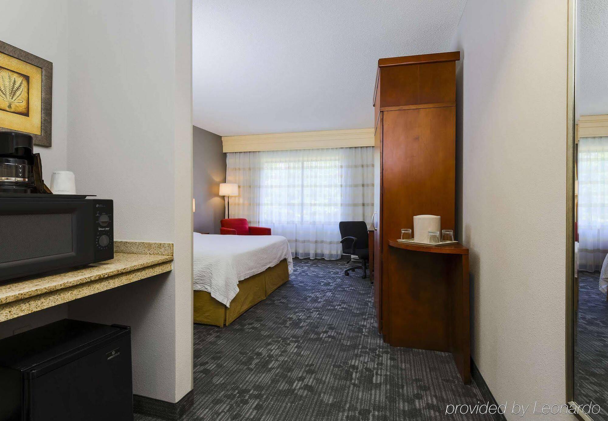Hotel Courtyard Philadelphia/Langhorne Exterior foto